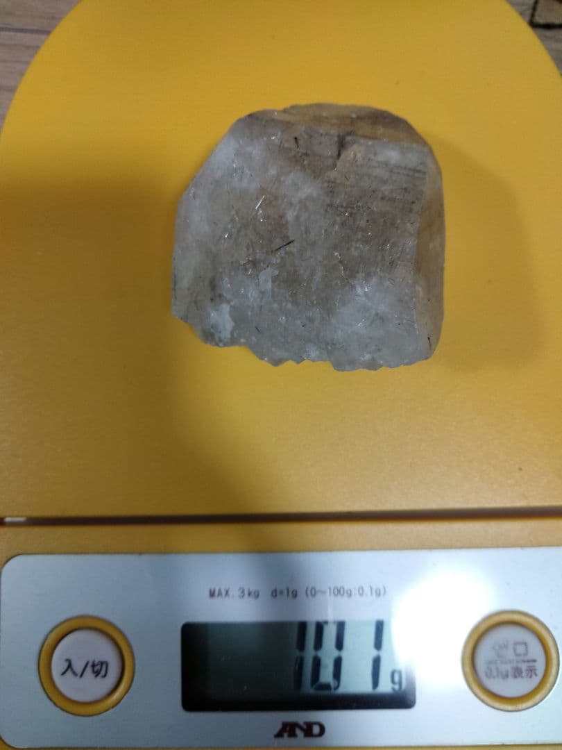 国産鉱物　山梨県　塩山竹森山　天然水晶　　トルマリン入り水晶　早い者勝ち　979