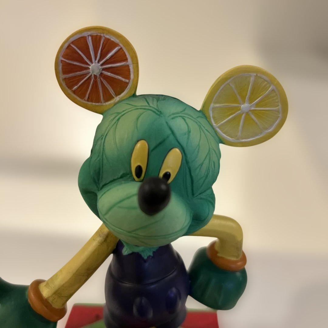 ディズニー　ミッキーマウス フルーツモチーフ フィギュア
