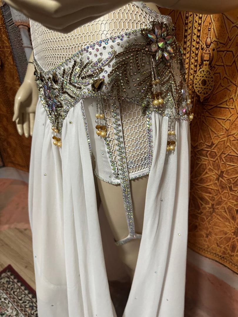 ベリーダンス衣装yasser ブランド値下げしました 50000万で