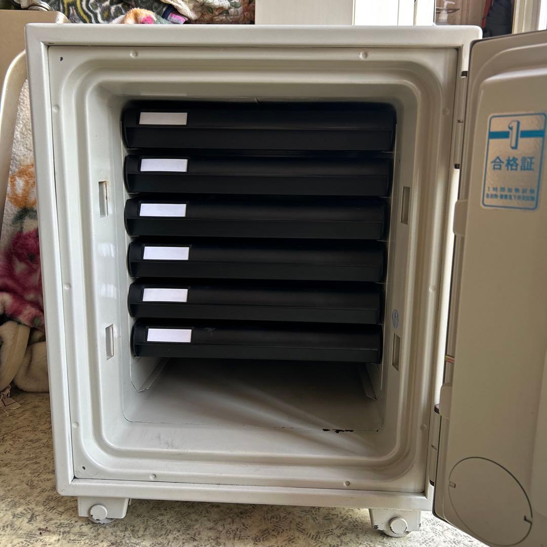 EIKO magjlokSafe 耐火金庫　EM-217N マグネット