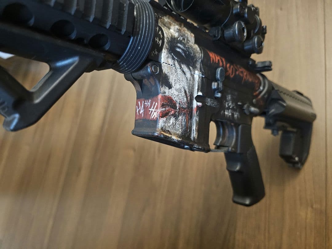 東京マルイ 次世代電動ガン ブラック バットマンジョーカー風カスタム