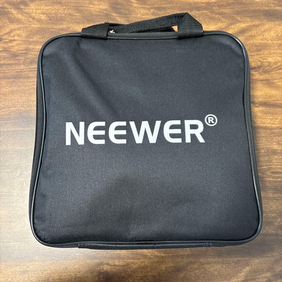 NEEWER 660 LEDビデオライトパネル