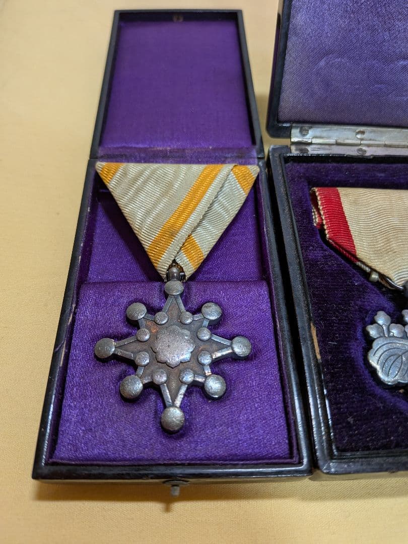 勲章　記章　3個