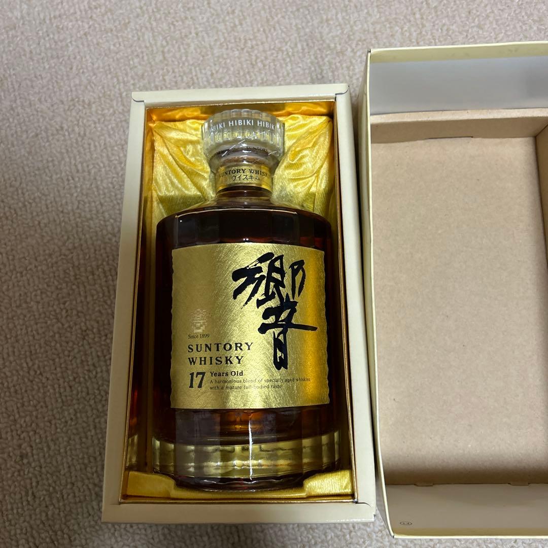 サントリー　ウイスキー　響　17年　ゴールドラベル　未開封　箱入り