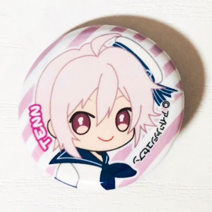 新品★アイナナ★おすわりぬいぐるみ★特典★缶バッジ★3点セット