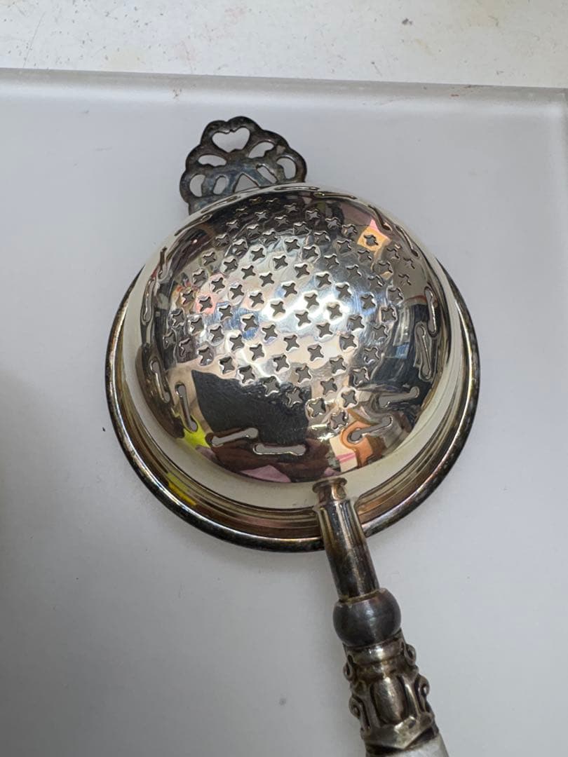銀製ストレーナー 真珠母貝ハンドル・107g・中古品