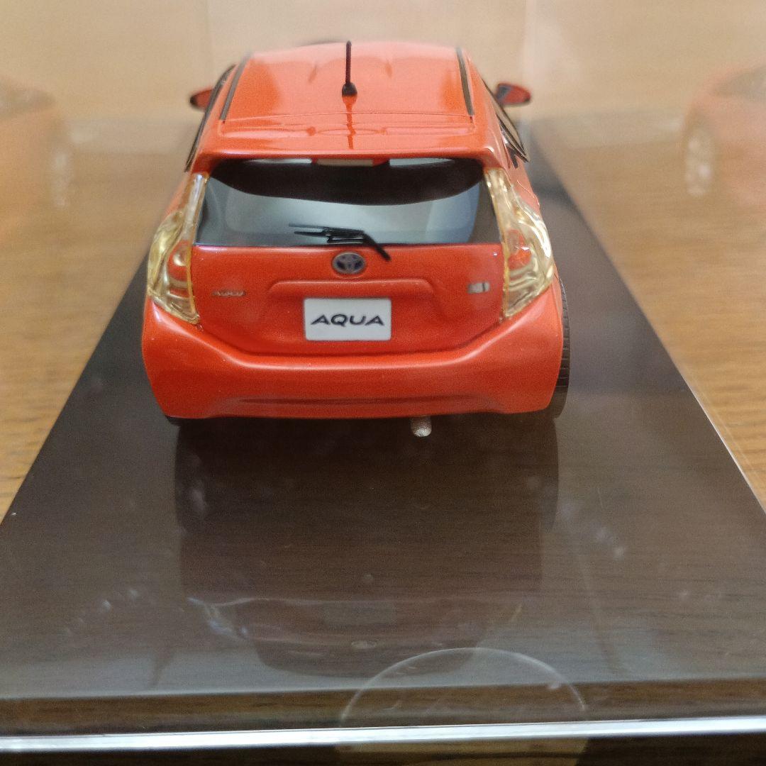 WIT'S ウィッツ　1/43 トヨタ　アクア 　2011