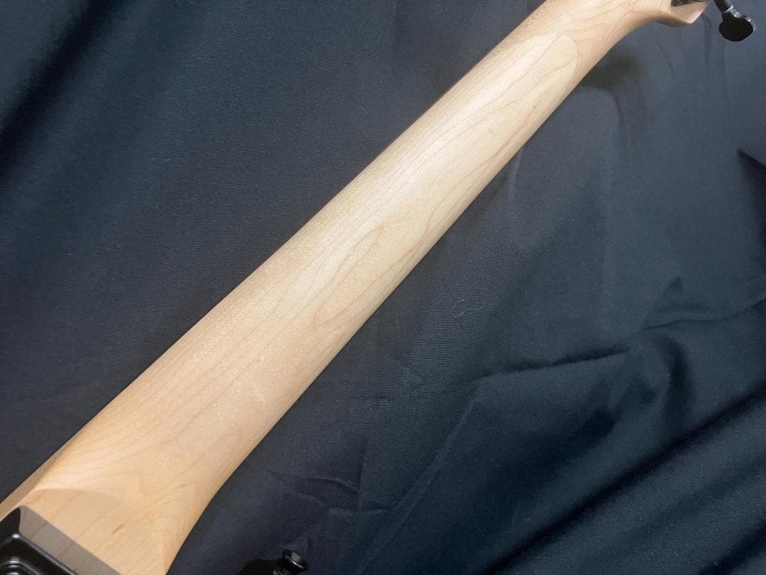 ★年末年始セール 価格★【未使用】KALA ５弦ウクレレベース（黒）専用ケース付