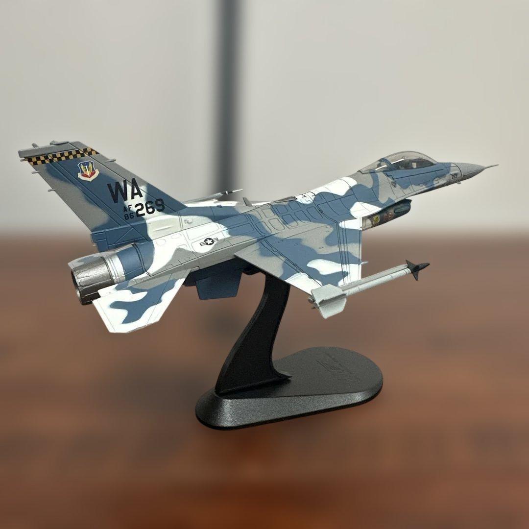 ★美品・F-16C アグレッサー仕様★戦闘機模型 約20cm♪