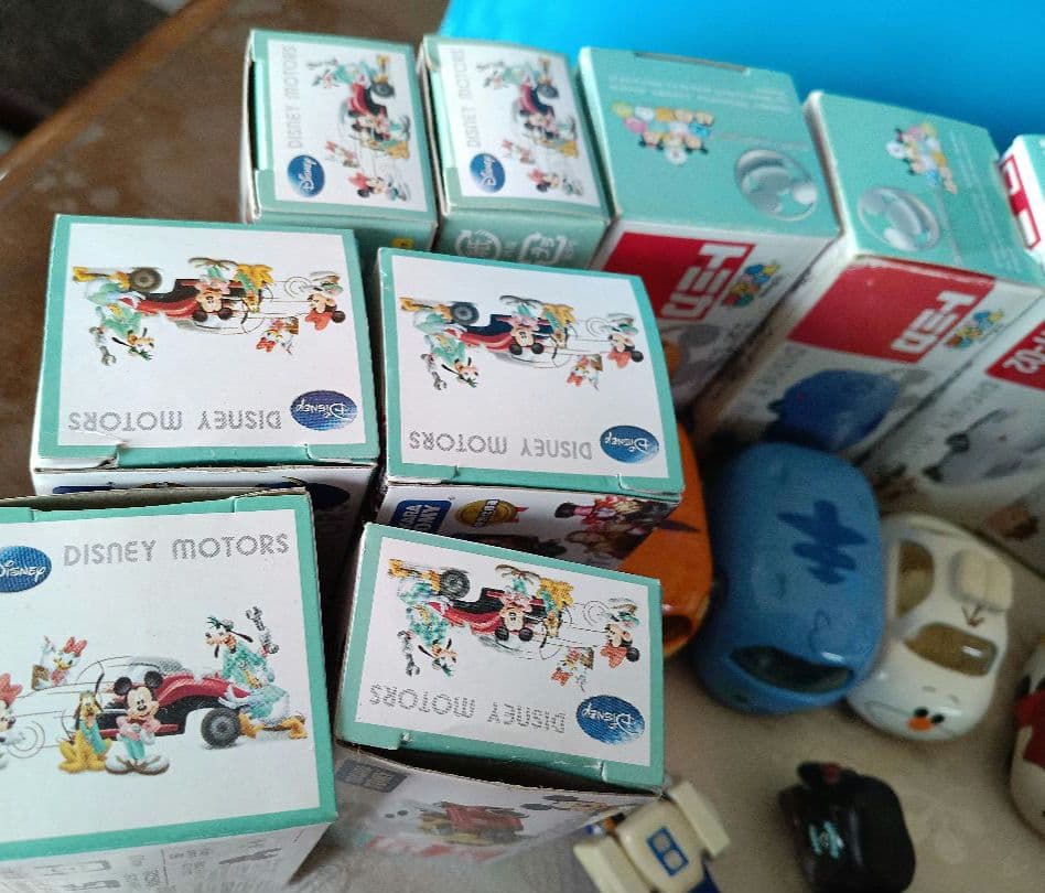 ディズニー ミニカーセット トミカ　まとめ売り　15台　中古　箱あり