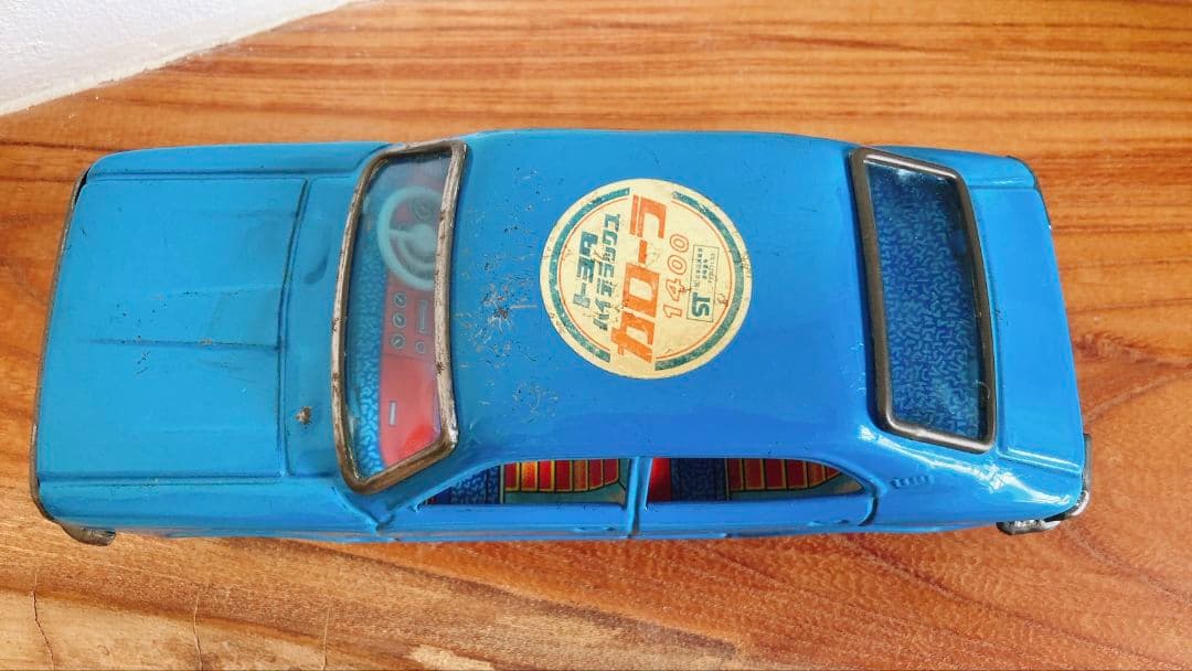 レトロ　ブリキ　トヨタカローラ1400