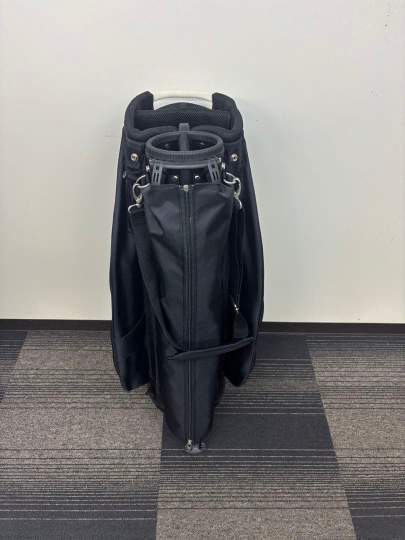 い*ん様 セルフスタンドバック内蔵キャディバック