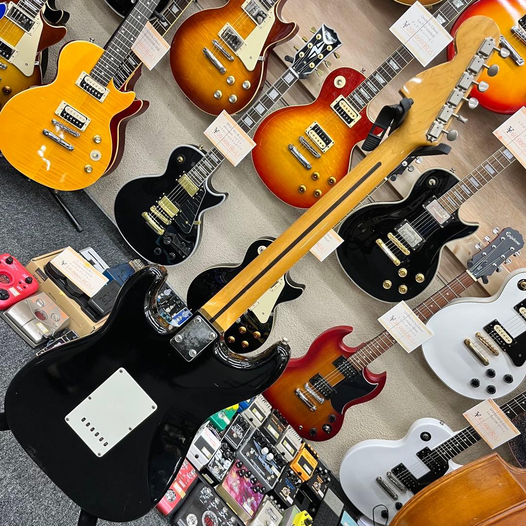 【10915】 FERNANDES 石ロゴ 1弦ビビり未調整の為、特価です。