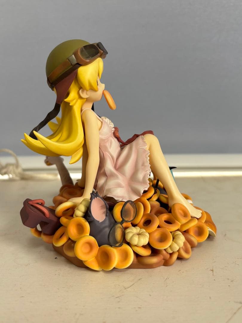 グッドスマイルカンパニー　忍野忍　フィギュア