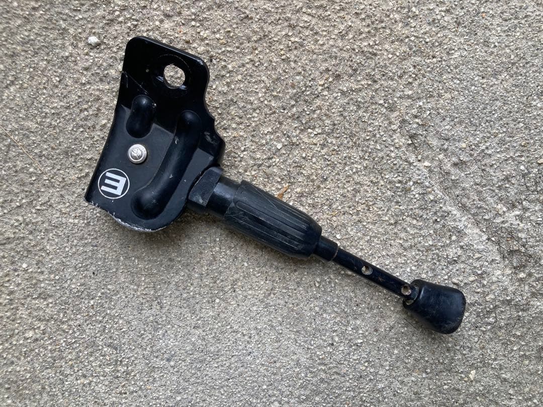 ヨツバサイクル　18インチ　ヒーローレッド