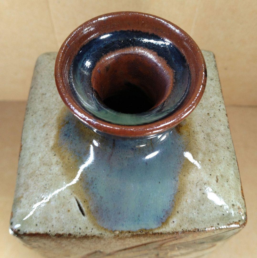 【本物保証】金城次郎 魚紋角瓶 共箱 栞 人間国宝 壺屋焼 希少魚6匹 h24㎝