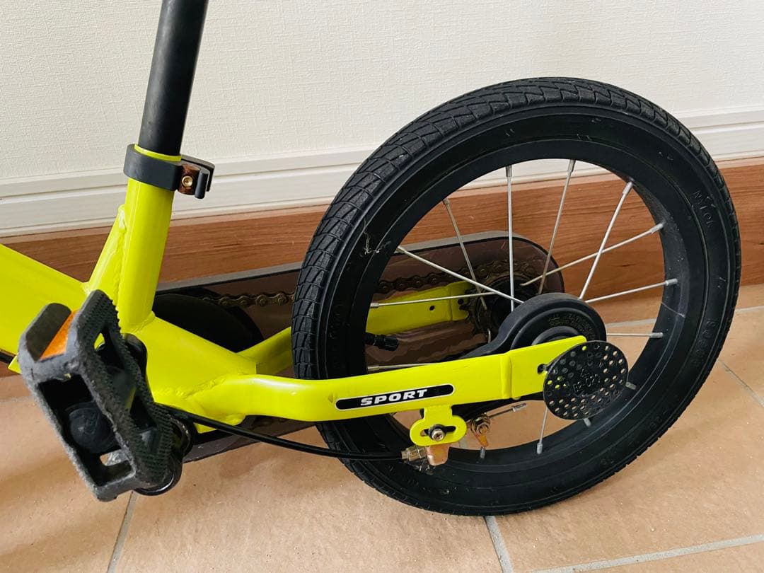 ストライダー 限定STRIDER 14X ライムイエロー スタンド＆空気入付き