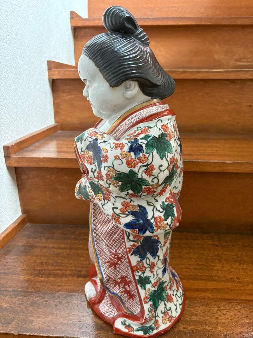 おおきめサイズのお多福　置物