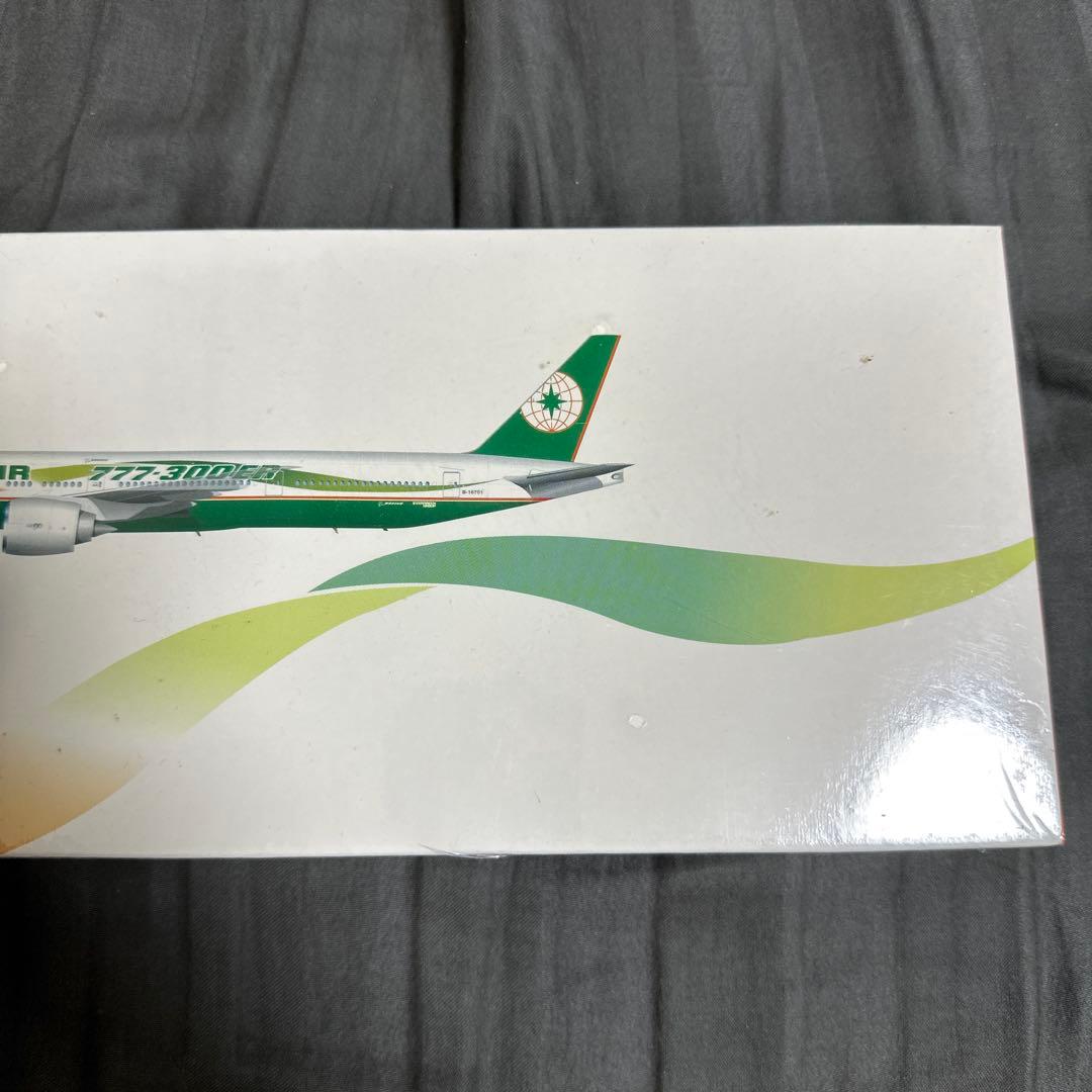 EVA AIR Boeing 777-300ER スケール1:200 未開封