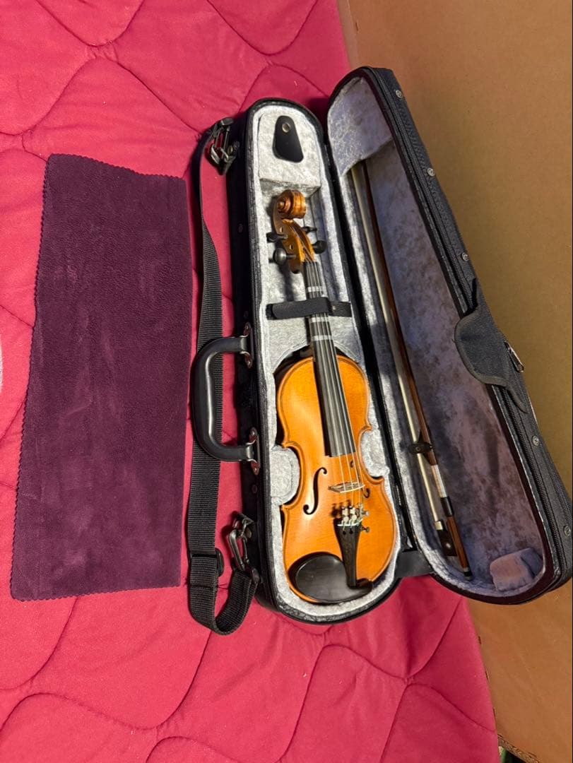 1/8 サイズ　GLIGA Fecit Anno 2006年製　バイオリン