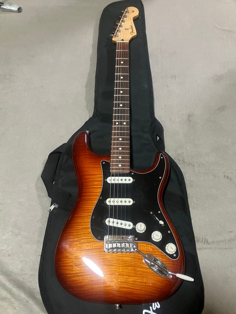【値下げ】Fender Player Stratocaster Plus Top