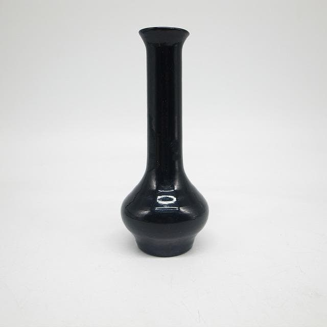 アンティーク　黒色ガラス　一輪挿し　ブラック