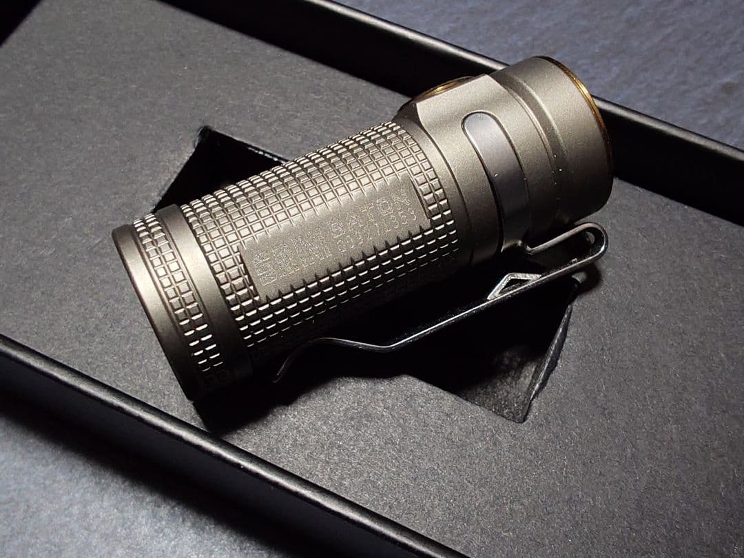 【希少！美品】Olight S Mini Ti 限定版 懐中電灯