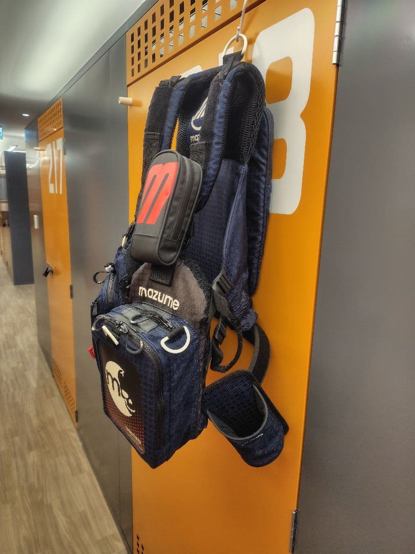 mazume Moon18TH ライフジャケット ネイビー