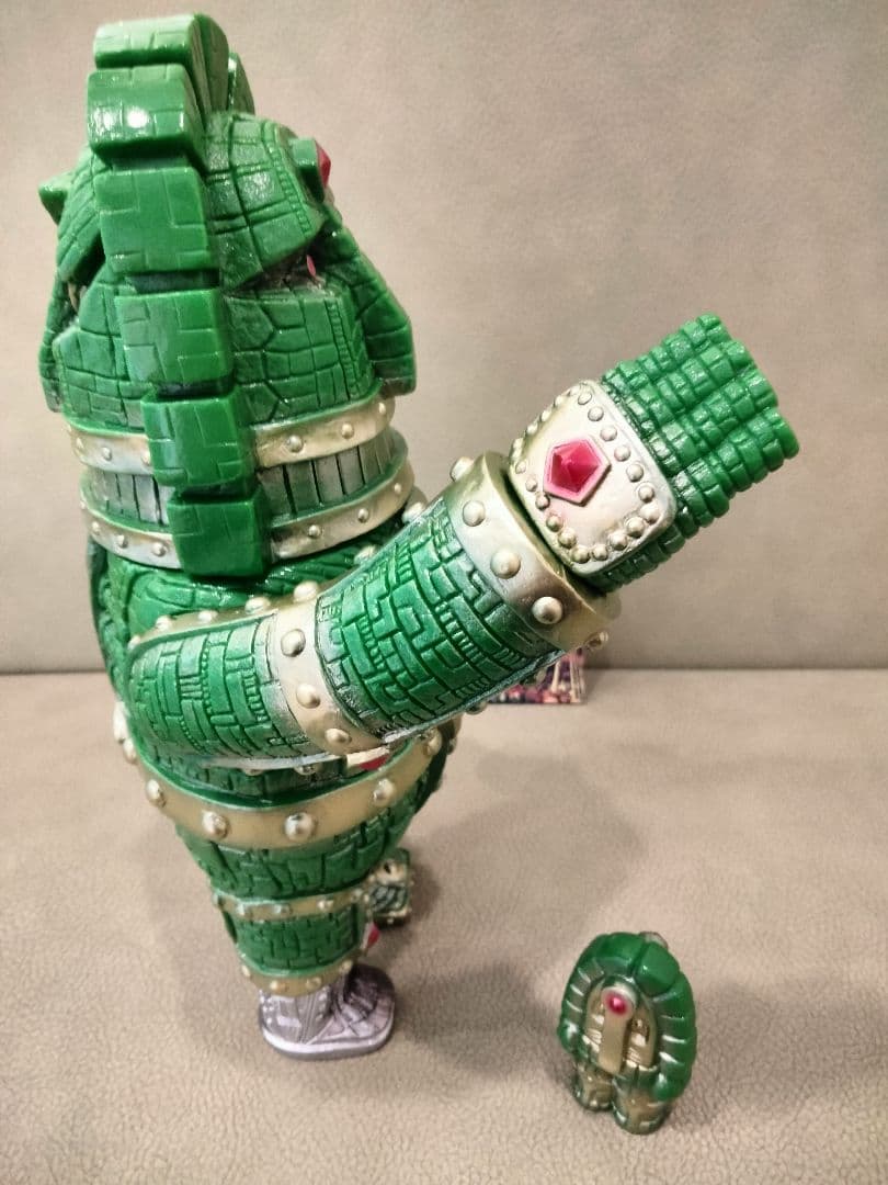 ソフビ monstock Gモアイロボ 　② izumonster 安楽安作