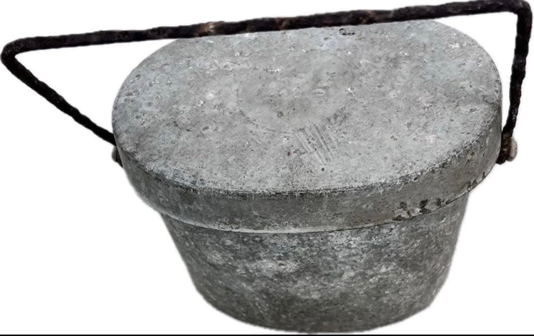 旧日本軍 希少装備品 4点セット 刻印飯盒 革素材水筒 桜星鉄帽