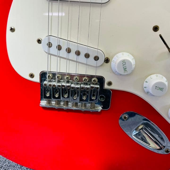 FENDER SQUIER コラボ　エレキギター　ストラトキャスター