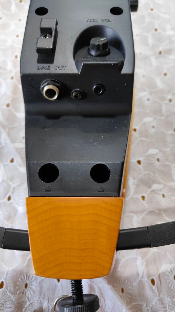 美品ヤマハ サイレントギター 100 S6弦ギター付属品多数