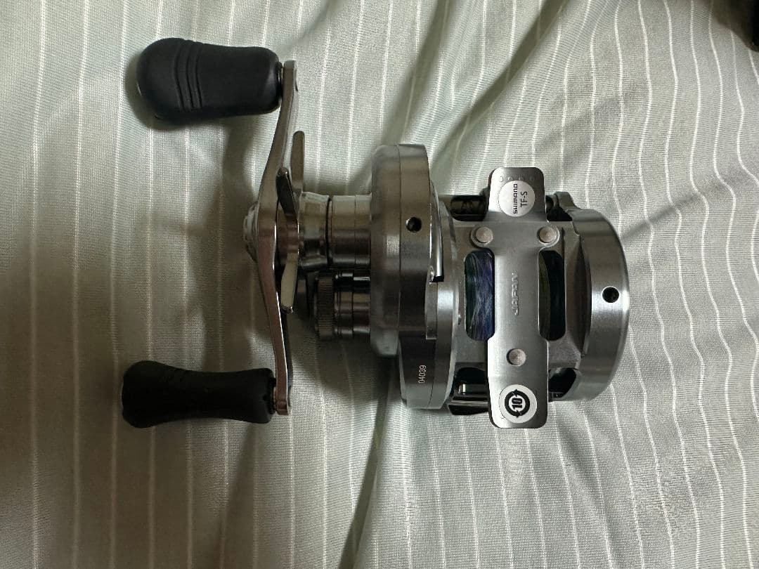 リール SHIMANO CALCUTTA CONQUEST DC 200HG