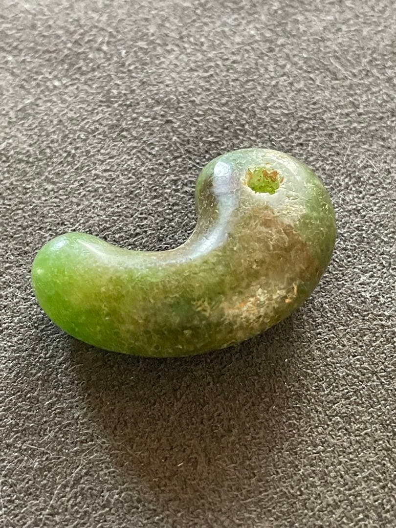 古墳時代翡翠勾玉アップルグリーン