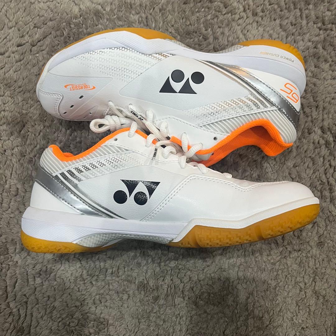 YONEX SHB65Z3W バドミントンシューズ ホワイト/オレンジ 25cm