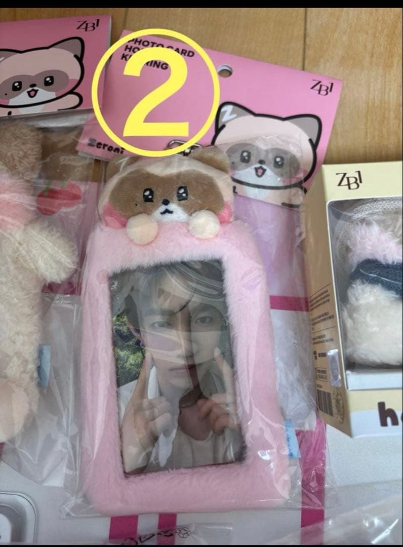 zeroni ハニニ9点セットぬいぐるみ、カードケース、スマホグリップ