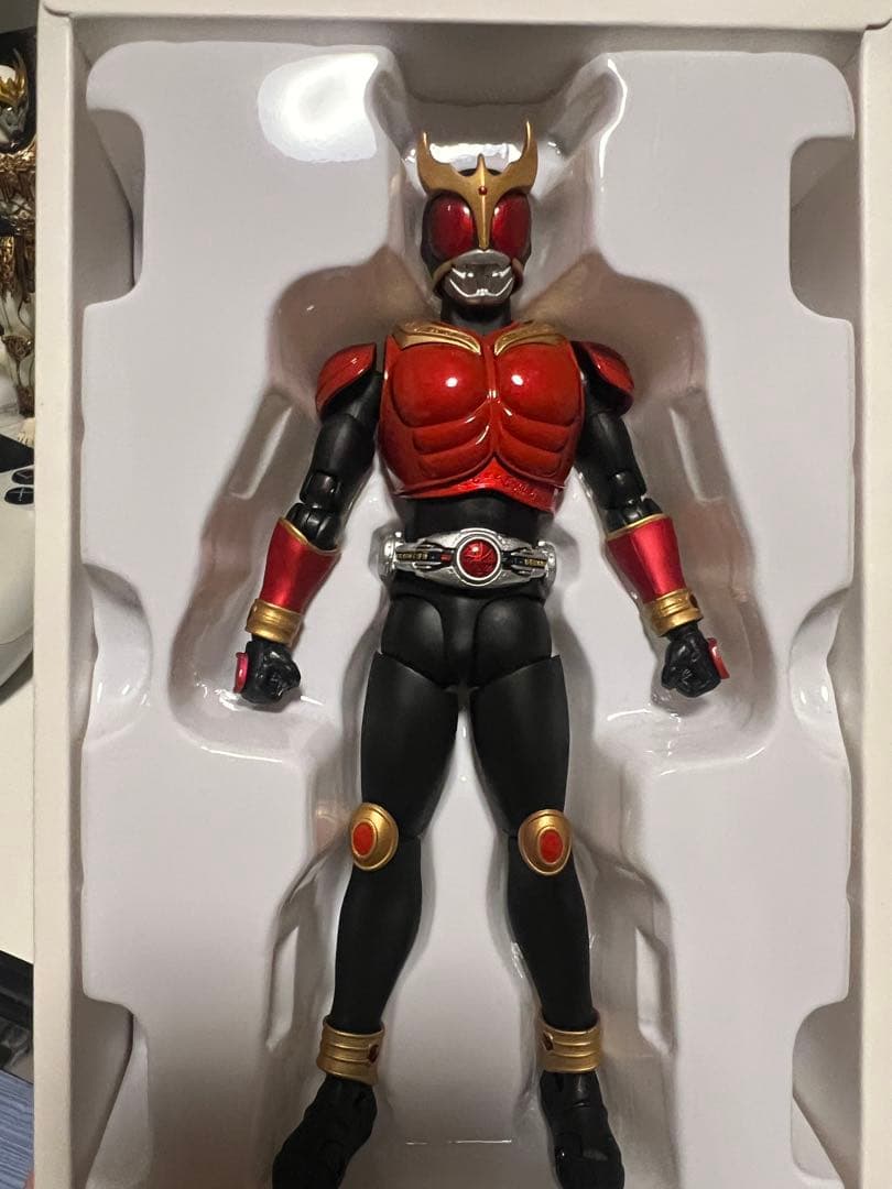 フィギュアーツ 真骨彫 仮面ライダークウガ　マイティフォーム