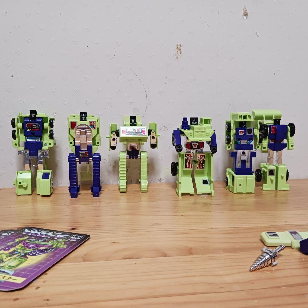 トランスフォーマー　デバスター　ビルドロン　復刻版　G1