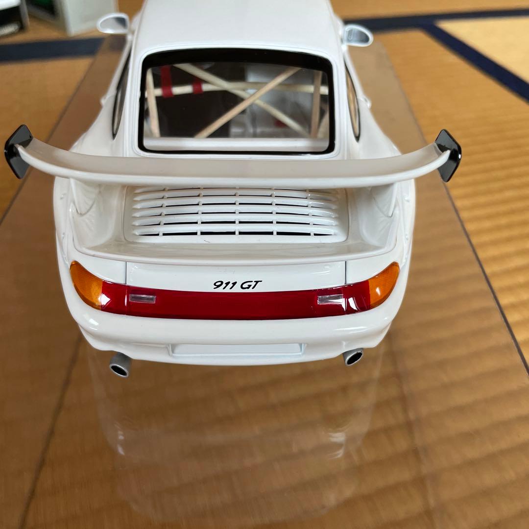 ポルシェ911 1/18スケール ホワイト