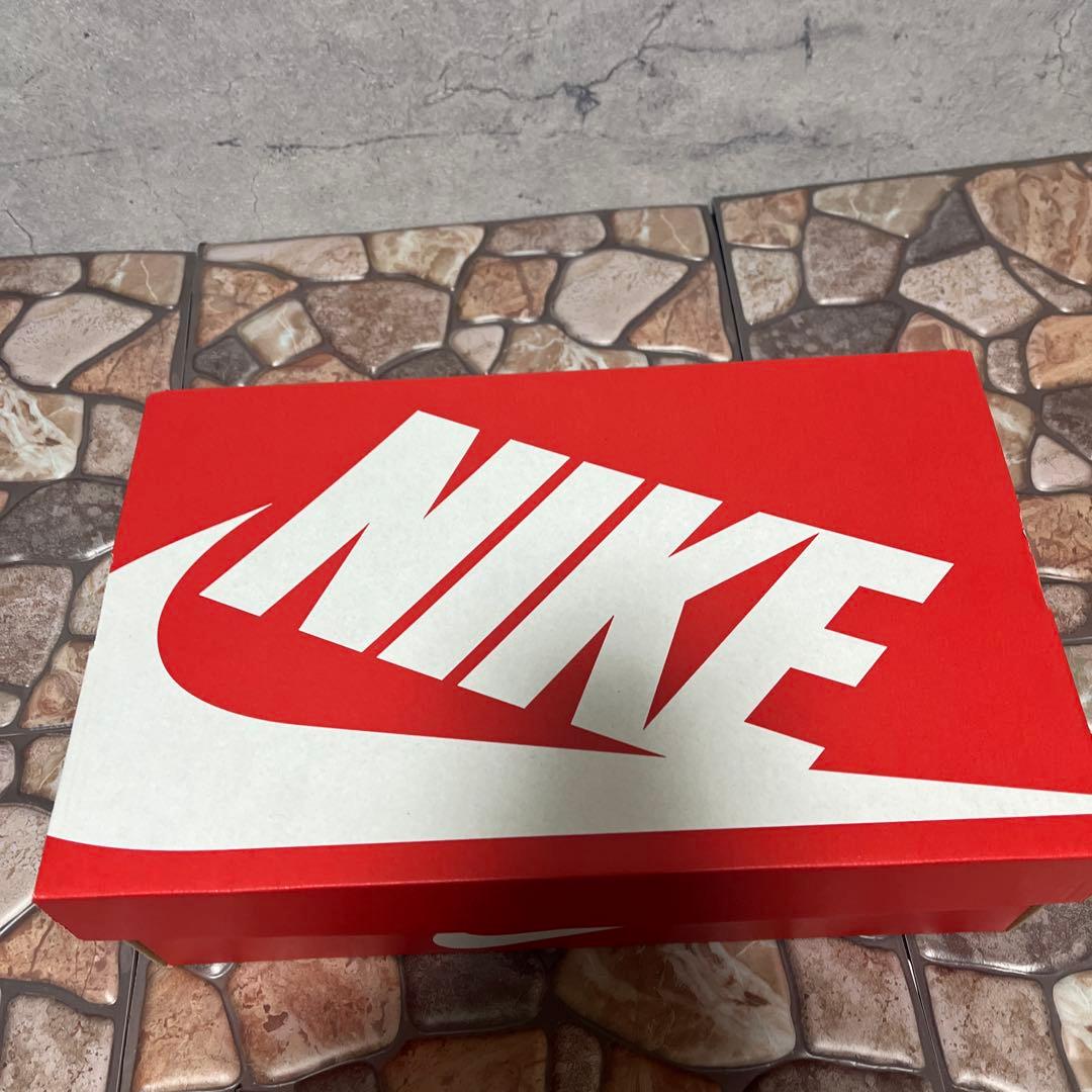 Nike Dunk Low チェック柄スニーカー