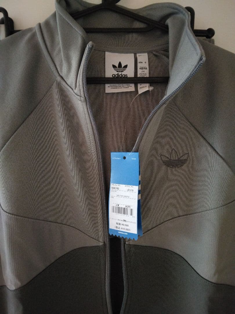 新品未使用　アディダス　メンズ　ジャージ　上下　Mサイズ　アディダスオリジナルス