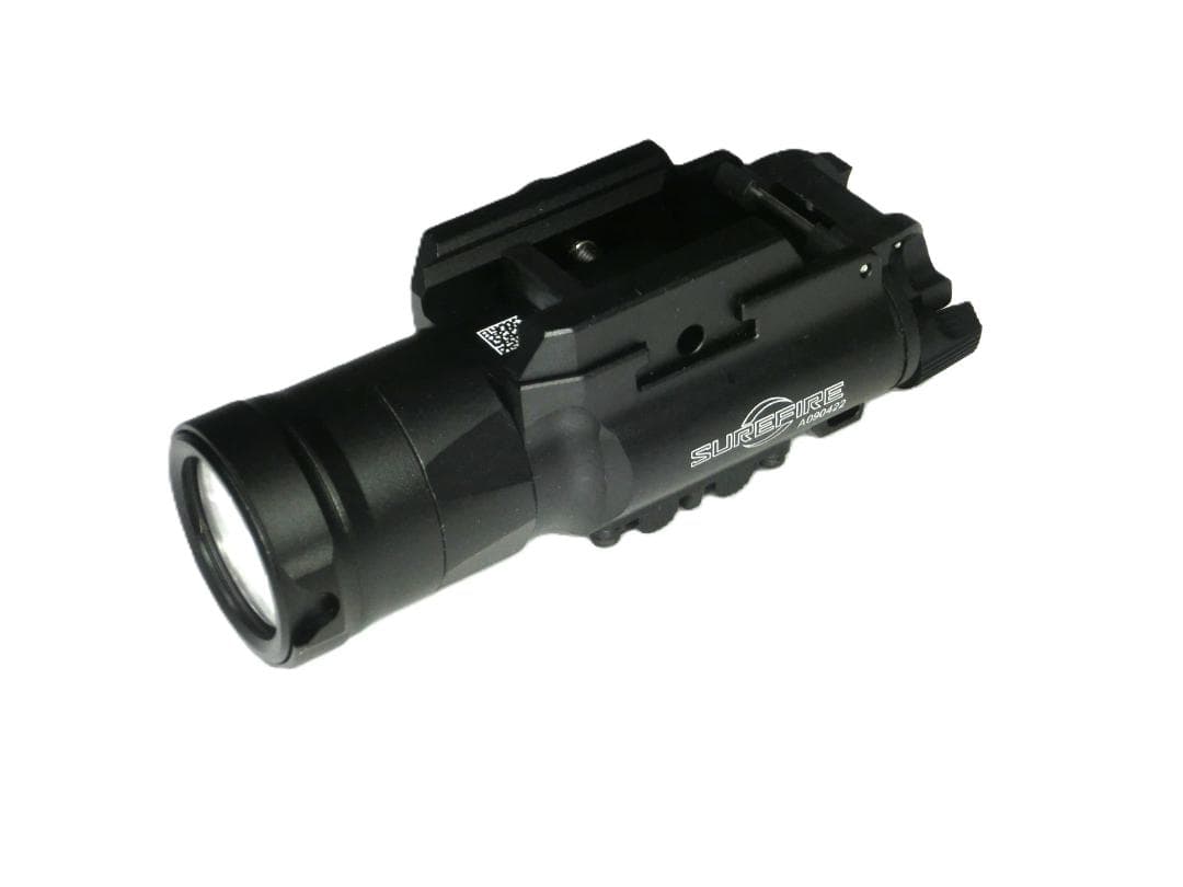 XH35風ウェポンライトLEDピストルライト黒ハンドガンライト新品ストロボ機能