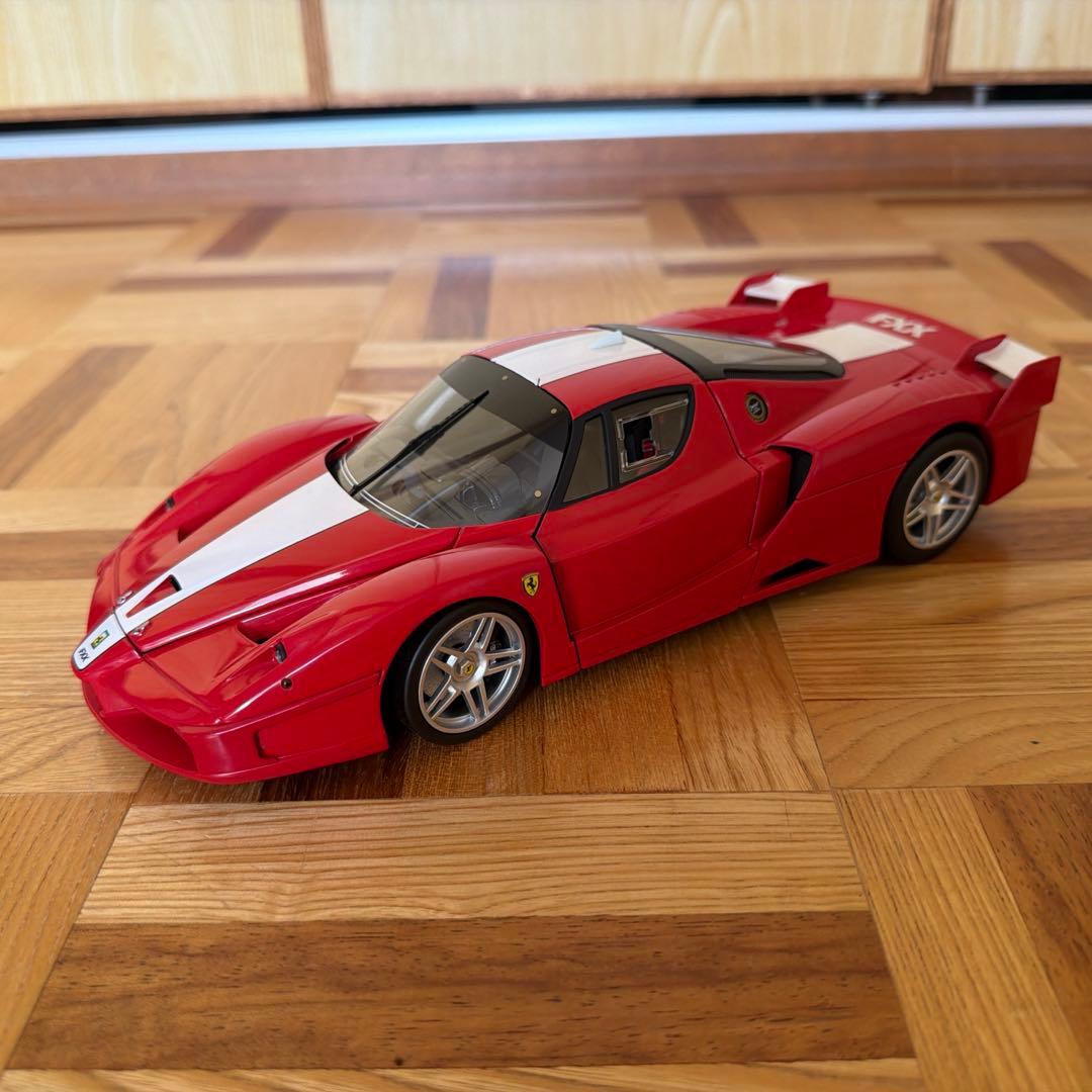 Ferrari FXX 1/18スケール ミニカー