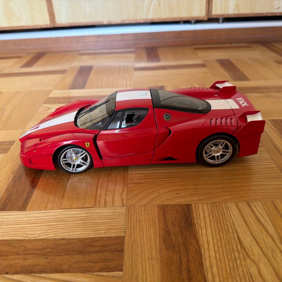 Ferrari FXX 1/18スケール ミニカー