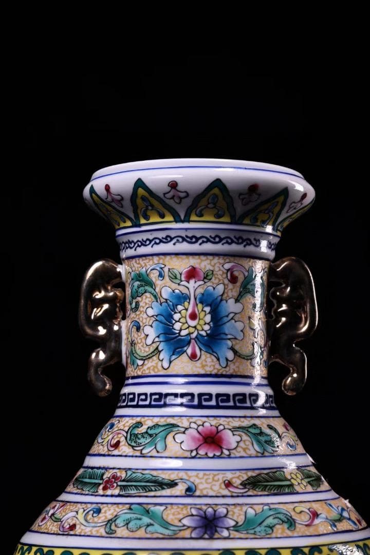 中国古美術・旧蔵珐琅彩陶磁器の花瓶・花鳥紋・置物・純手描き・文房具・茶道具・箱付