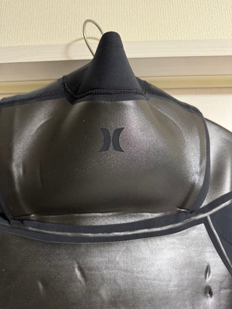 Hurley ブラック セミドライスーツ