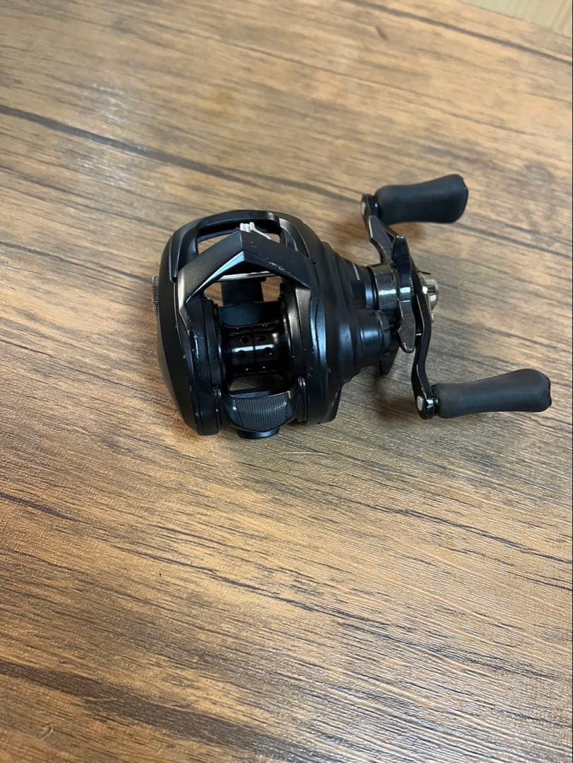 TATULA TW 80 ベイトリール ブラック