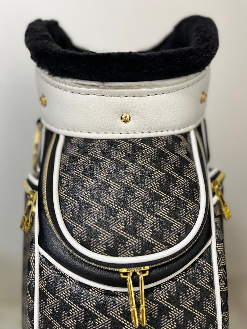 Resurrection レザレクション　キャディーバック