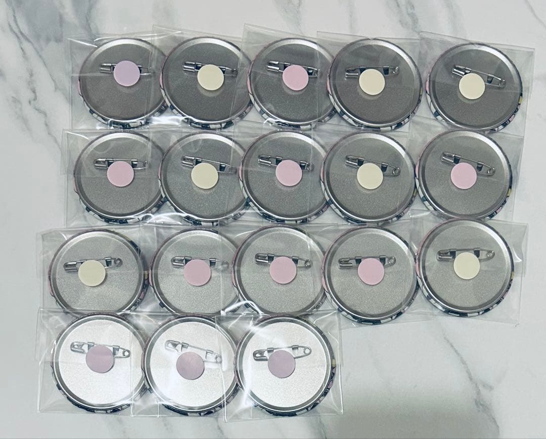 エイトリ 18trip ファンミ 缶バッジ 白光琉衣