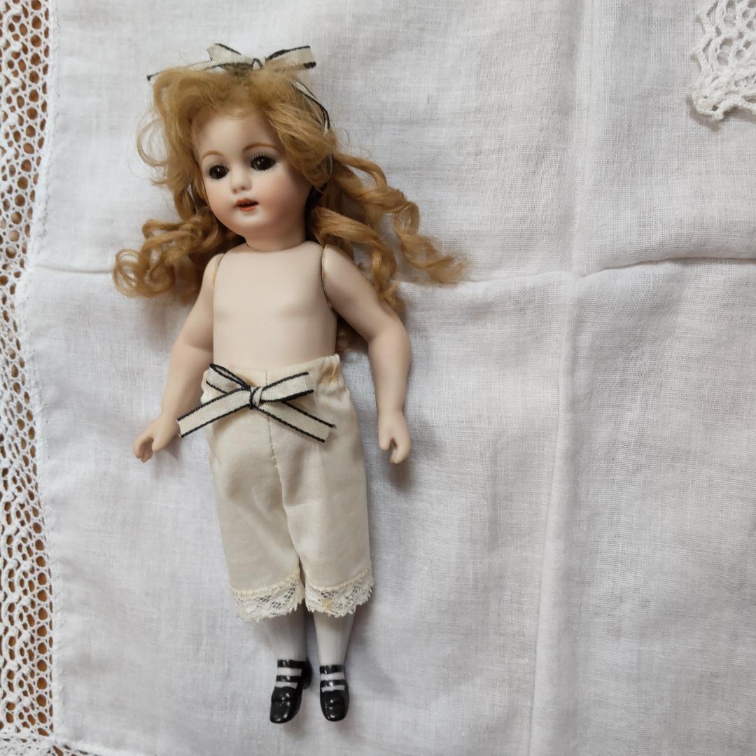 ミニョネット　アンティークドールリプロ　人形　シモン&ハルビック　リボン